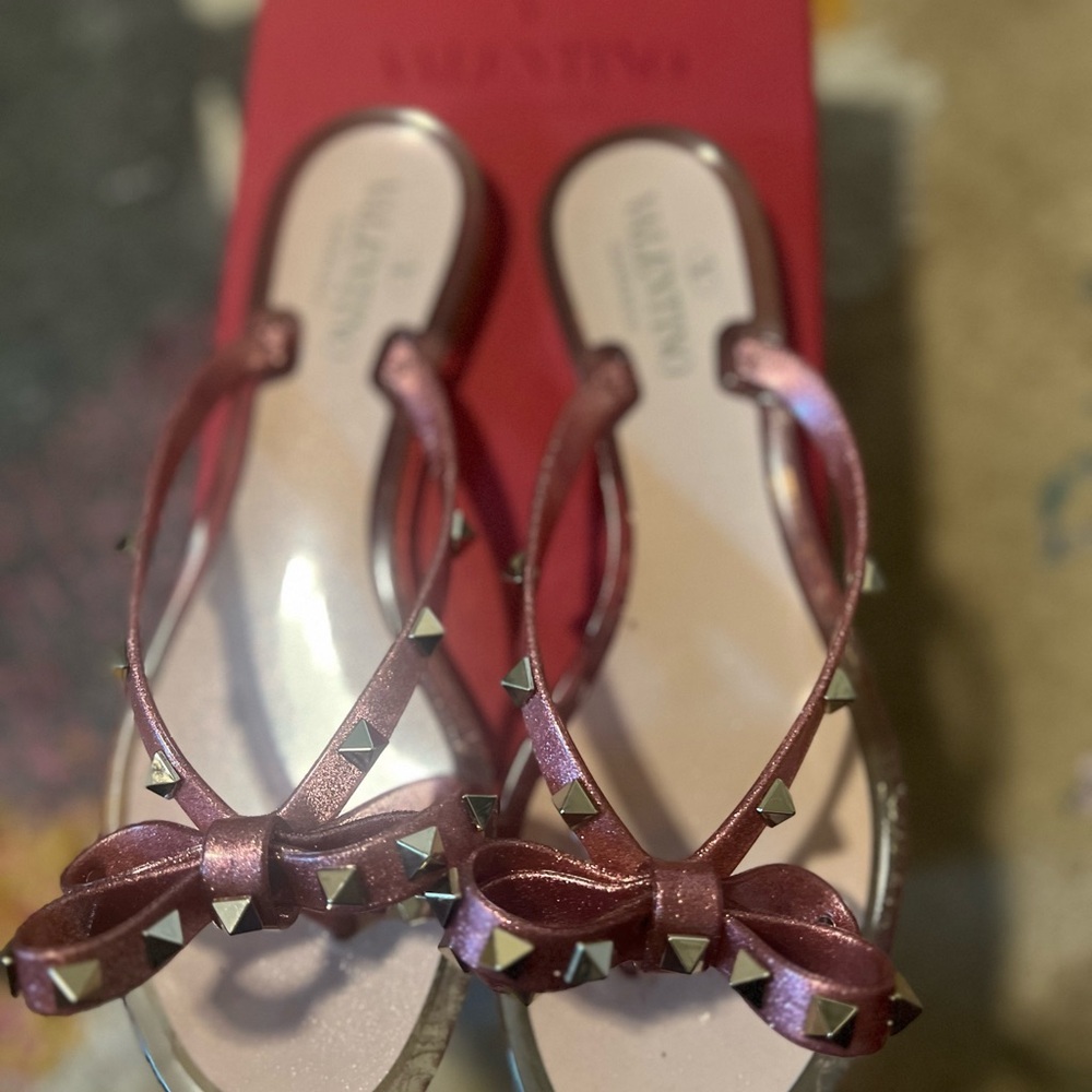 Valentino Pink Sandals thongs rock stud Bow Design - Picture 2 of 6